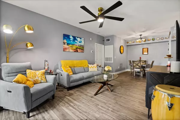 Orlando, FL 32839,3714 PALM DESERT LN #5314