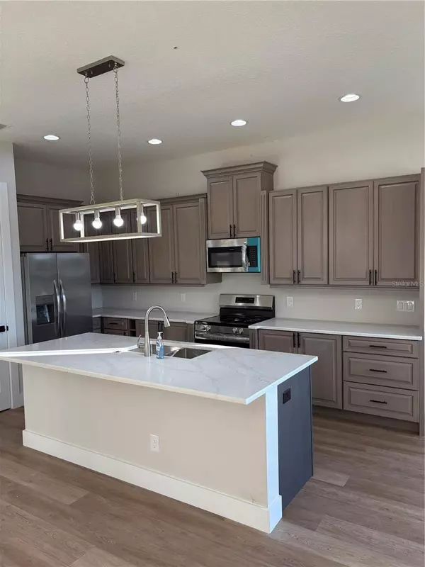 Auburndale, FL 33823,445 ADAMS VIEW LN