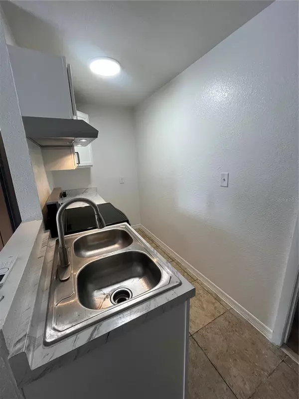 Orlando, FL 32805,1045 W GORE ST