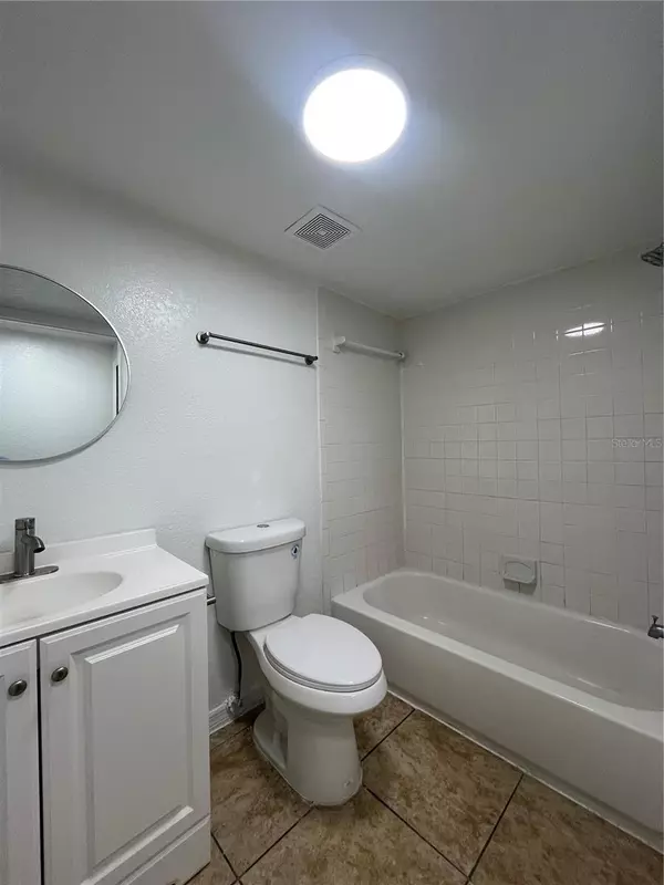 Orlando, FL 32805,1045 W GORE ST