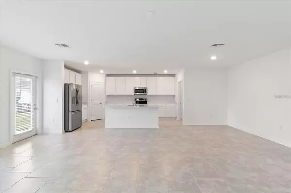 Eagle Lake, FL 33839,Address not disclosed