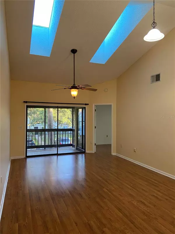 Orlando, FL 32822,3106 S SEMORAN BLVD #8