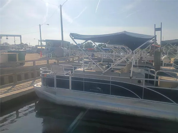 New Smyrna Beach, FL 32169,147 MIDDLE WAY