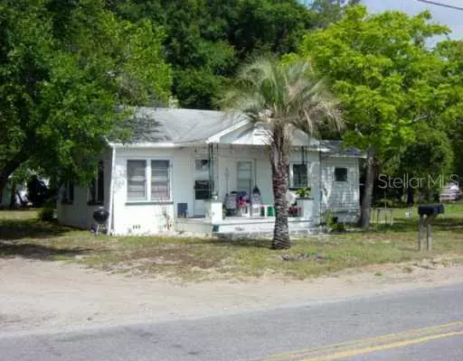 11825 FRONTAGE RD, Dade City, FL 33525