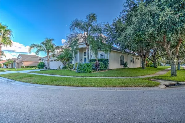 1019 SWEET BREEZE DR, Valrico, FL 33594