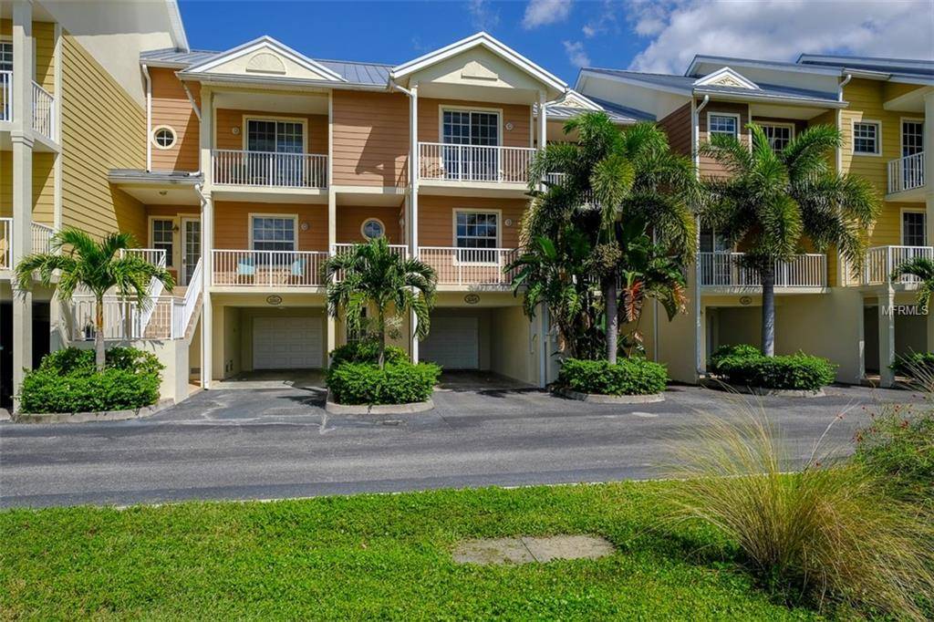 3265 MANGROVE POINT DR, Ruskin, FL 33570