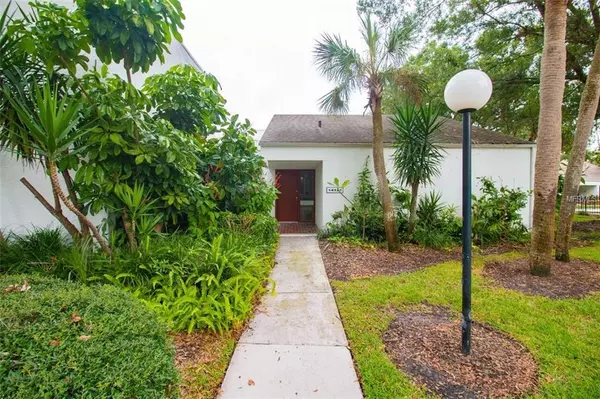 14121 CYPRESS CIR, Tampa, FL 33618