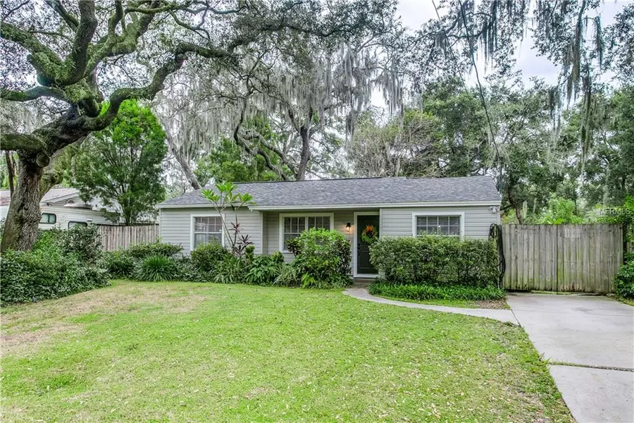 813 W LOWRY LN, Tampa, FL 33604