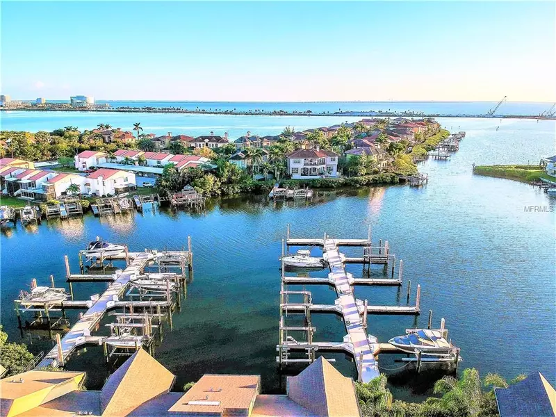 8728 NAUTICAL VIEW ST, Tampa, FL 33615