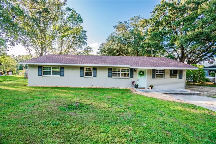 10945 LINDA VISTA LN, Dade City, FL 33525