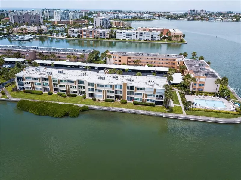 7465 BAY ISLAND DR S #118, South Pasadena, FL 33707