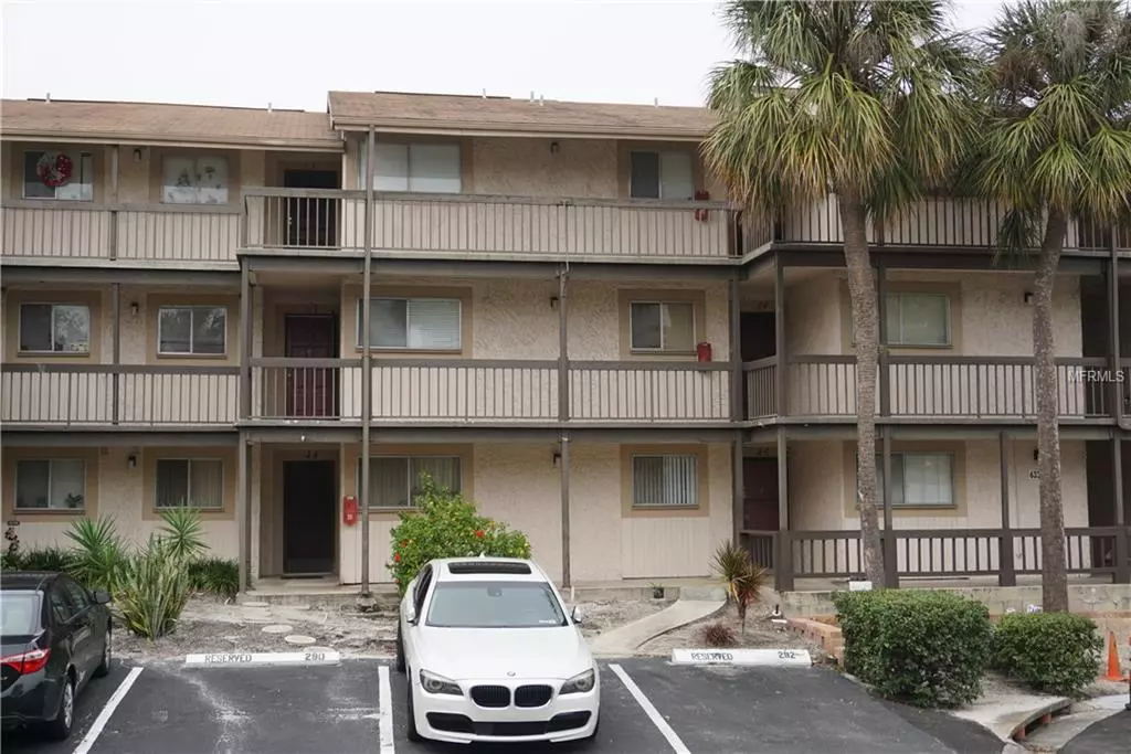 Tampa, FL 33615,6336 NEWTOWN CIR #36C4