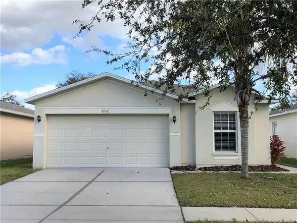 7710 CARRIAGE POINTE DR, Gibsonton, FL 33534