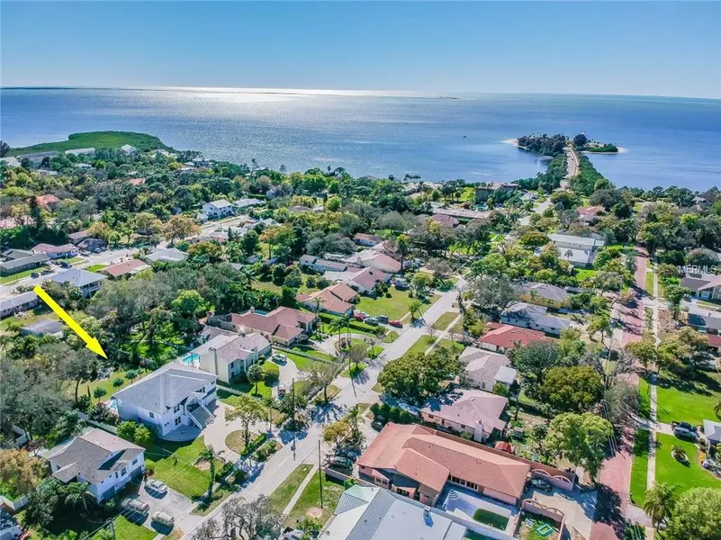 1605 GULF RD, Tarpon Springs, FL 34689