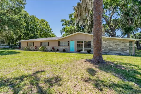 330 BLUEBIRD AVE, Lakeland, FL 33809