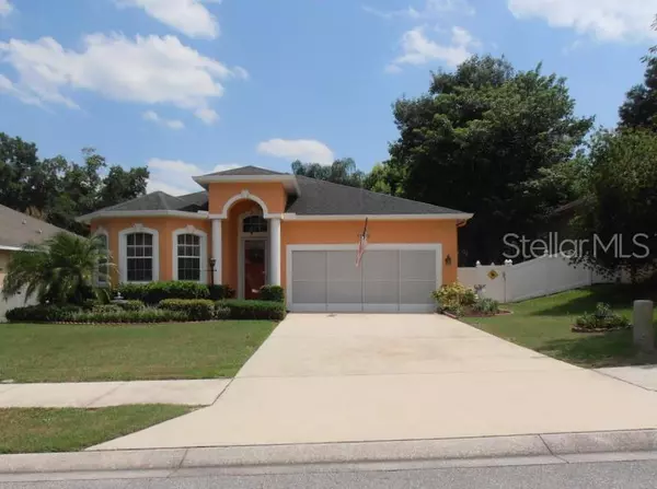 37026 HIGHLAND BLUFF CIR, Dade City, FL 33523