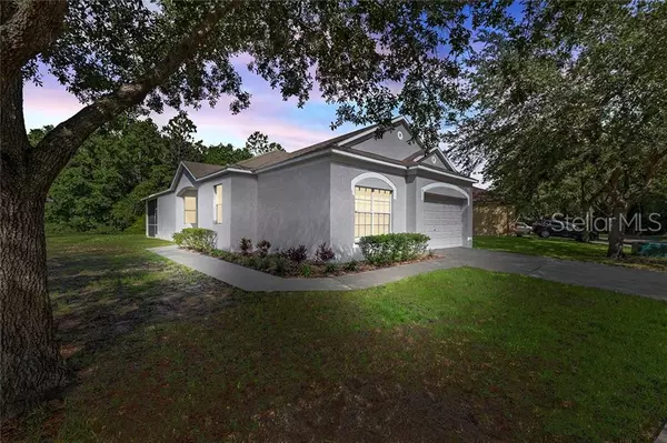 6136 KITERIDGE DR, Lithia, FL 33547