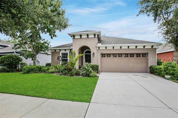 15913 OAKLEAF RUN DR, Lithia, FL 33547