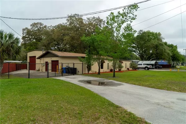 10220 HARNEY RD, Thonotosassa, FL 33592