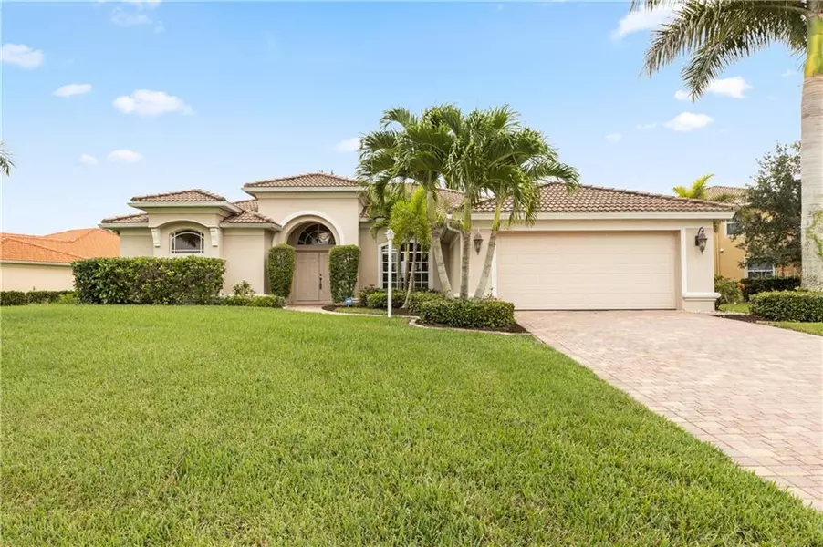 11825 ROYAL TEE CT, Cape Coral, FL 33991