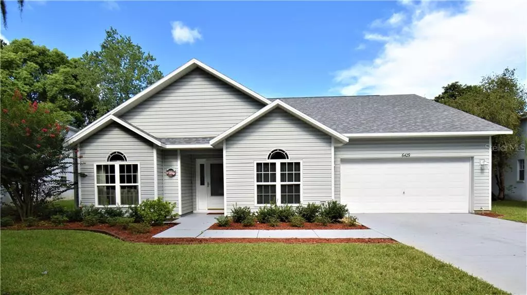 Zephyrhills, FL 33542,6429 SILVER OAKS DR