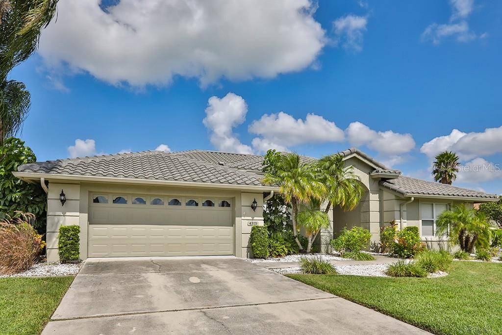 4315 PRESIDENTIAL AVENUE CIR E, Bradenton, FL 34203
