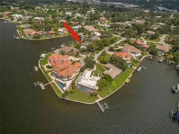 1739 LITTLE POINTE CIR, Sarasota, FL 34231