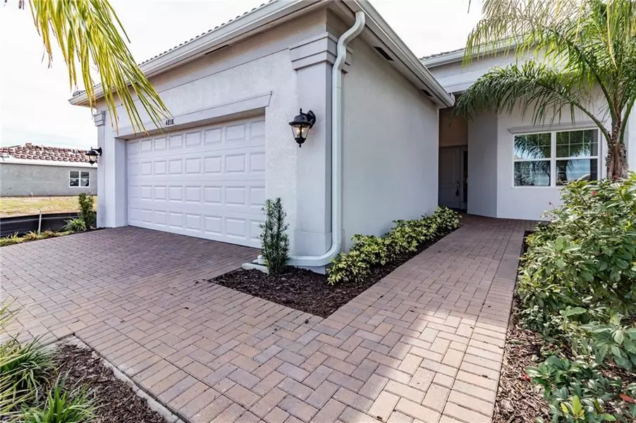 4818 SEVILLA SHORES DR, Wimauma, FL 33598