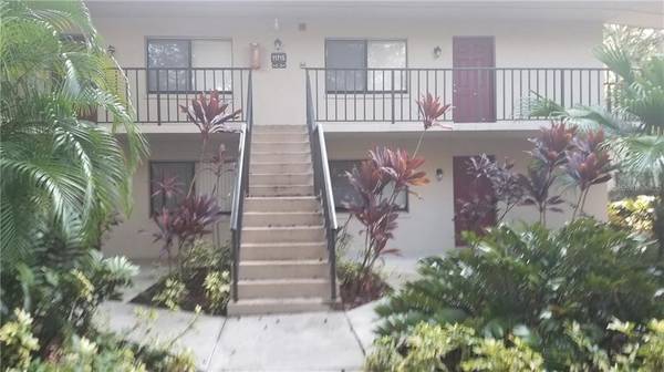 11715 RAINTREE VILLAGE BLVD #B, Temple Terrace, FL 33617