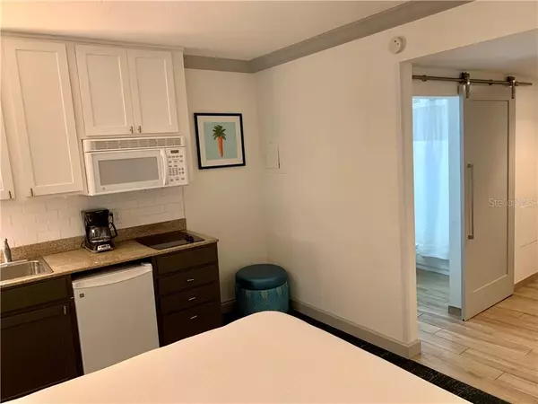 Treasure Island, FL 33706,10650 GULF BLVD #447