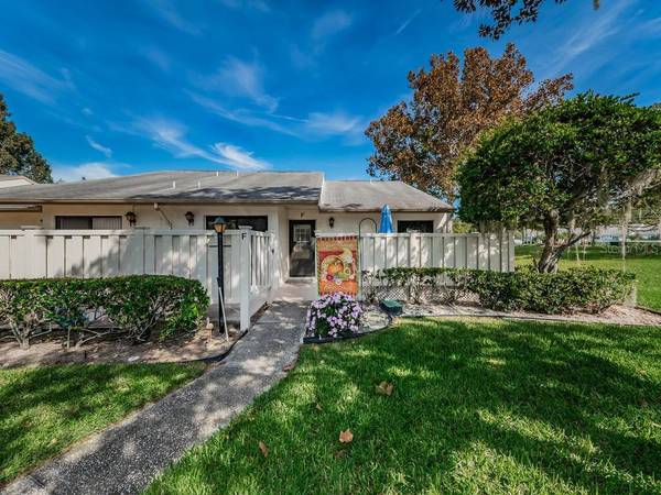 1375 PINE GLEN LN #F, Tarpon Springs, FL 34688