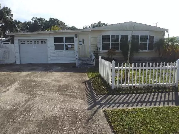 6158 136TH TER N #13, Clearwater, FL 33760