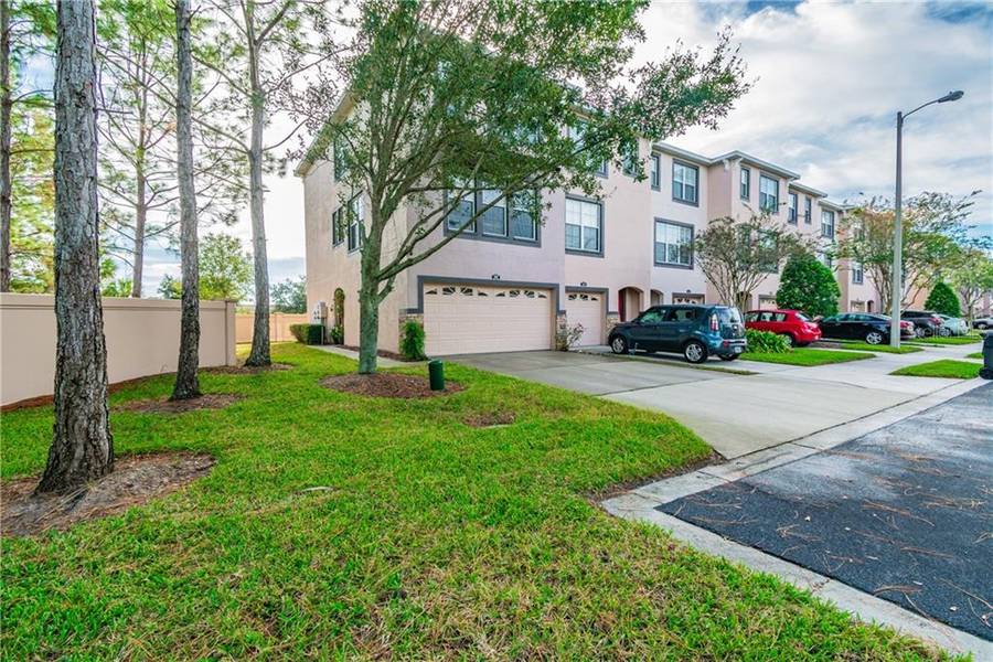 2402 MIDDLETON GROVE DR, Brandon, FL 33511