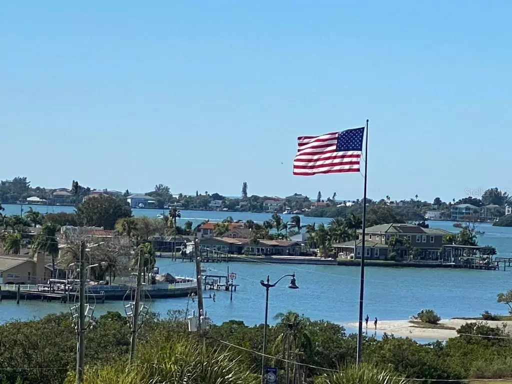 Belleair Bluffs, FL 33770,100 BLUFF VIEW DR #317A