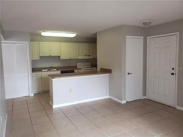 Tampa, FL 33647,9481 HIGHLAND OAK DR #1809