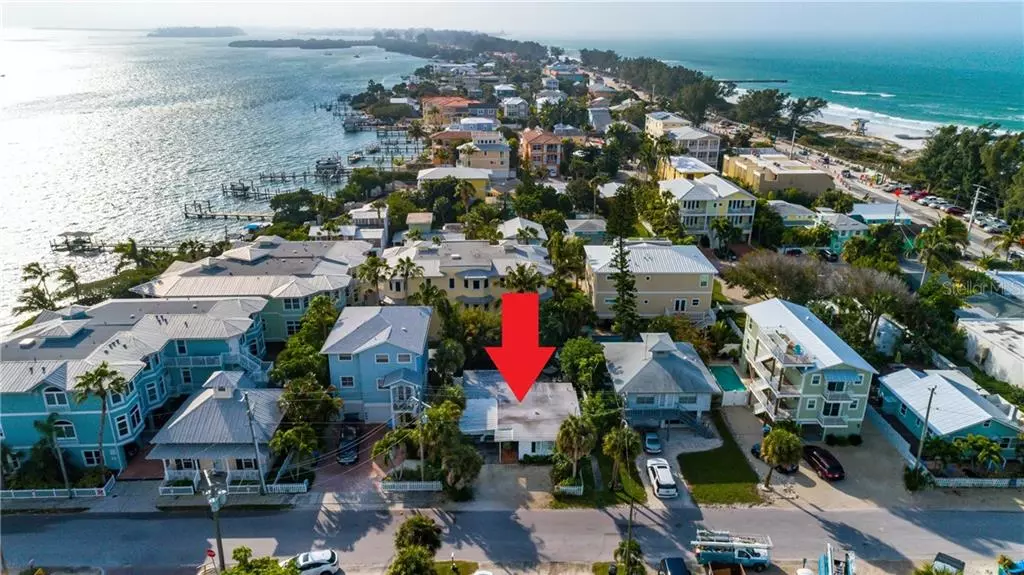 111 3RD ST S, Bradenton Beach, FL 34217