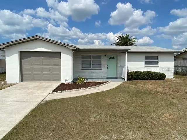 3221 HUNTINGTON RD, Holiday, FL 34691