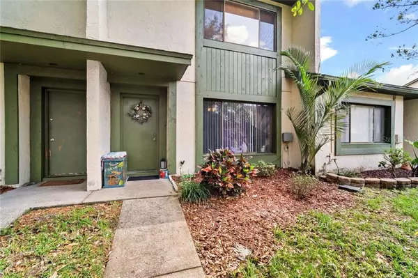 Temple Terrace, FL 33637,7816 LEMONWOOD CT #220