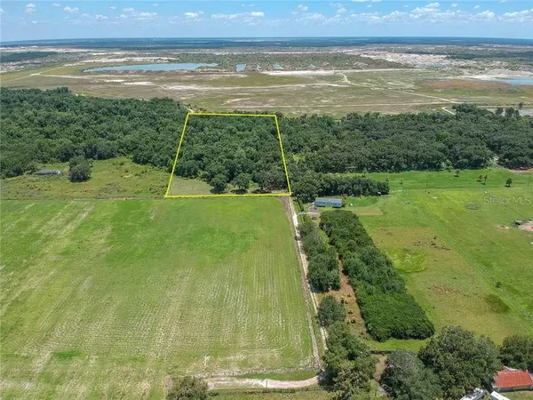 Lithia, FL 33547,15016 RAINSHADOW ST