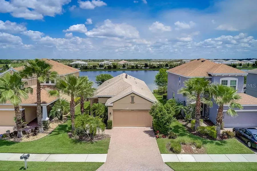 8454 NANDINA DR, Sarasota, FL 34240