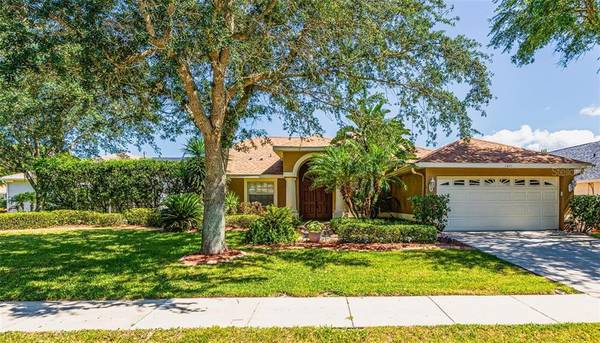 1211 PARADISE LAKE DR, Tarpon Springs, FL 34689