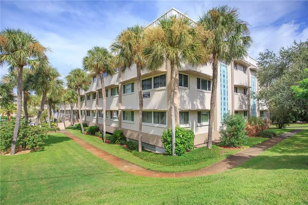 Belleair Bluffs, FL 33770,100 BLUFF VIEW DR #206B