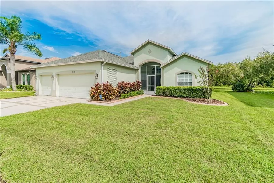 27045 HOLLYBROOK TRL, Wesley Chapel, FL 33544