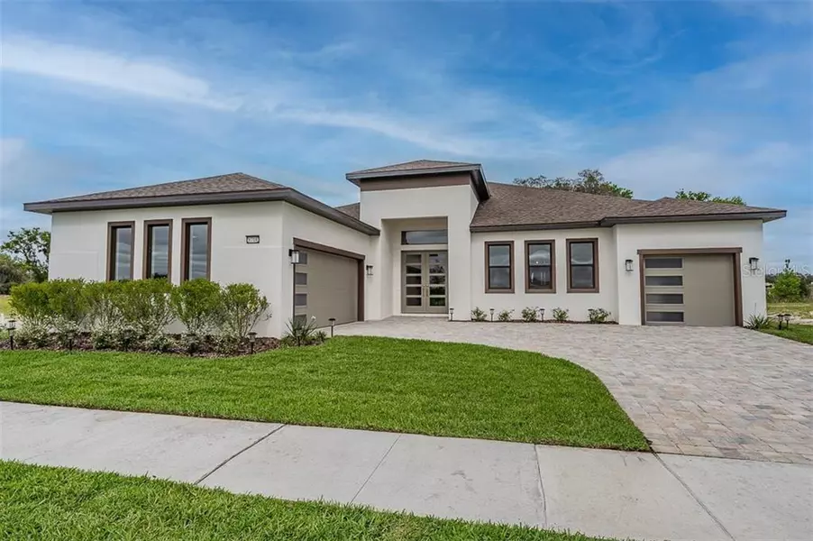 8718 SANDERS TREE LOOP, Wesley Chapel, FL 33545