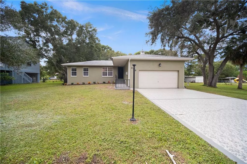 Ruskin, FL 33570,415 10TH ST SW