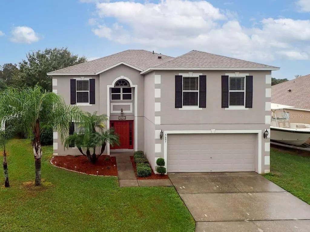 Lakeland, FL 33811,5697 OAKWOOD KNOLL DR