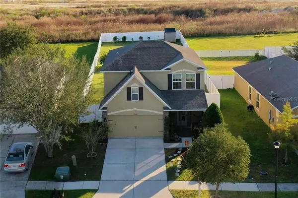 13219 WATERFORD CASTLE DR, Dade City, FL 33525