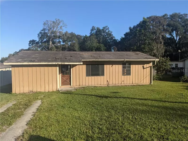 37303 MAGNOLIA AVE, Dade City, FL 33523