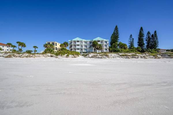 24 GULF BLVD #2E, Indian Rocks Beach, FL 33785