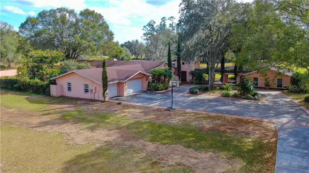 Lutz, FL 33549,329 E COUNTY LINE RD